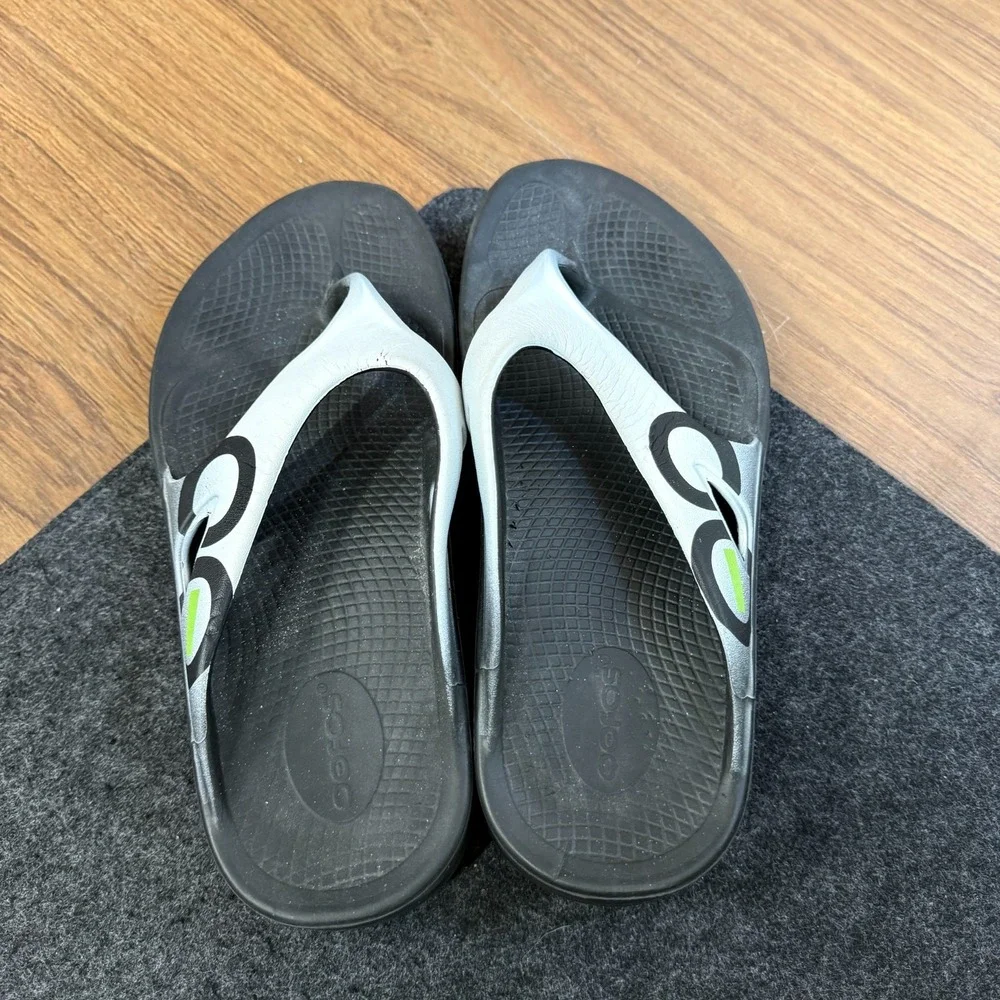 OOFOS Mens OOriginal Sport Recovery Sandals Black White Athletic Sport Comfort 8